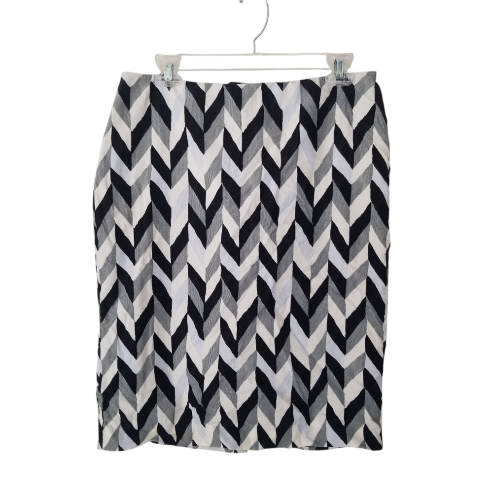 Isaac Mizrahi for Target White Gray Chevron Print Corduroy Skirt Size 10